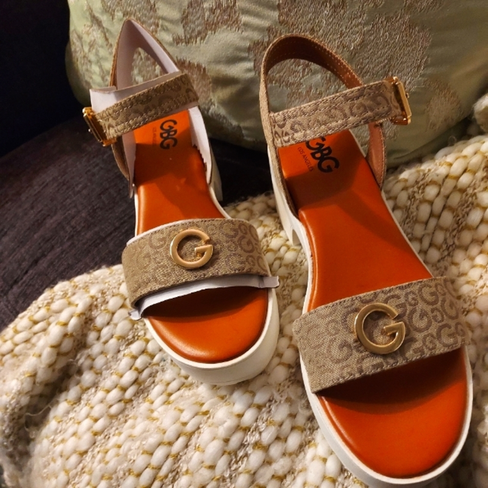 GUESS platform shoes